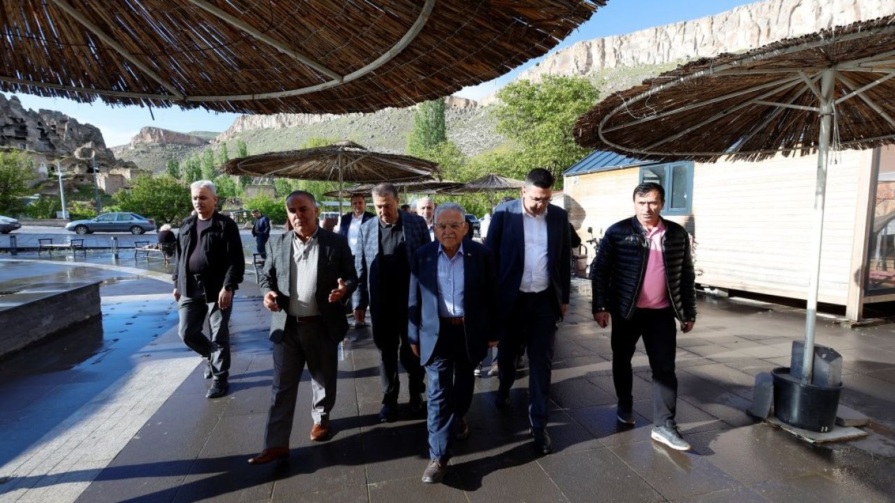 Büyükşehir Belediye Başkanı Büyükkılıç, Soğanlı Vadisi'ni ziyaret etti