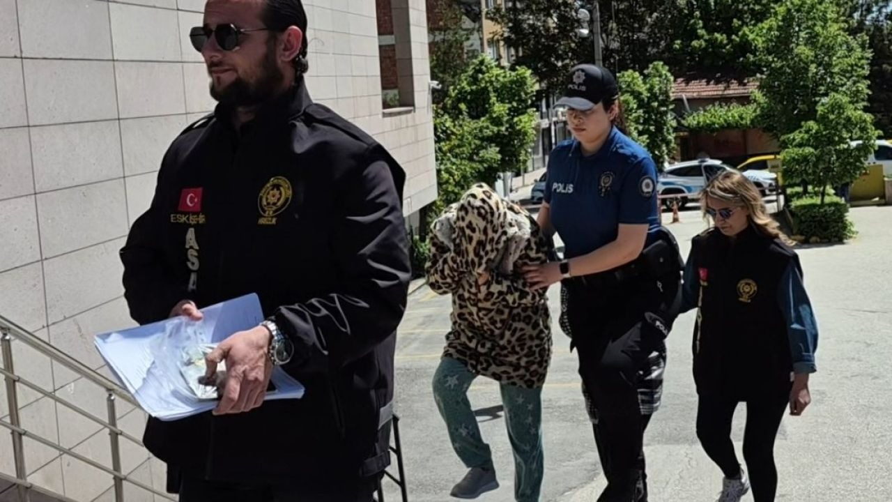 Eskişehir'de bir kadının boynundaki altınları "kapkaç" yöntemiyle çalan şüpheli tutuklandı