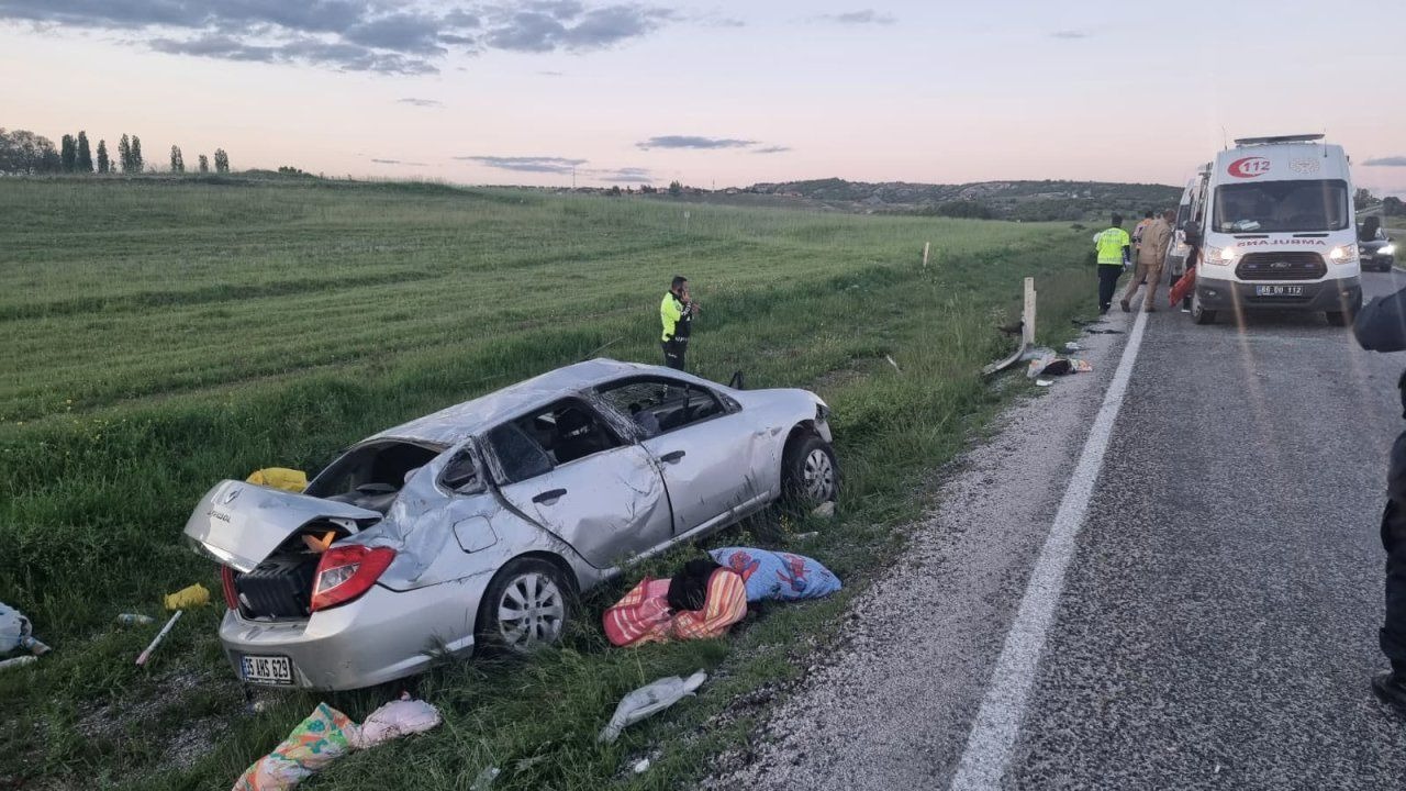 Yozgat'ta şarampole devrilen otomobildeki 1 kişi öldü, 3 kişi yaralandı
