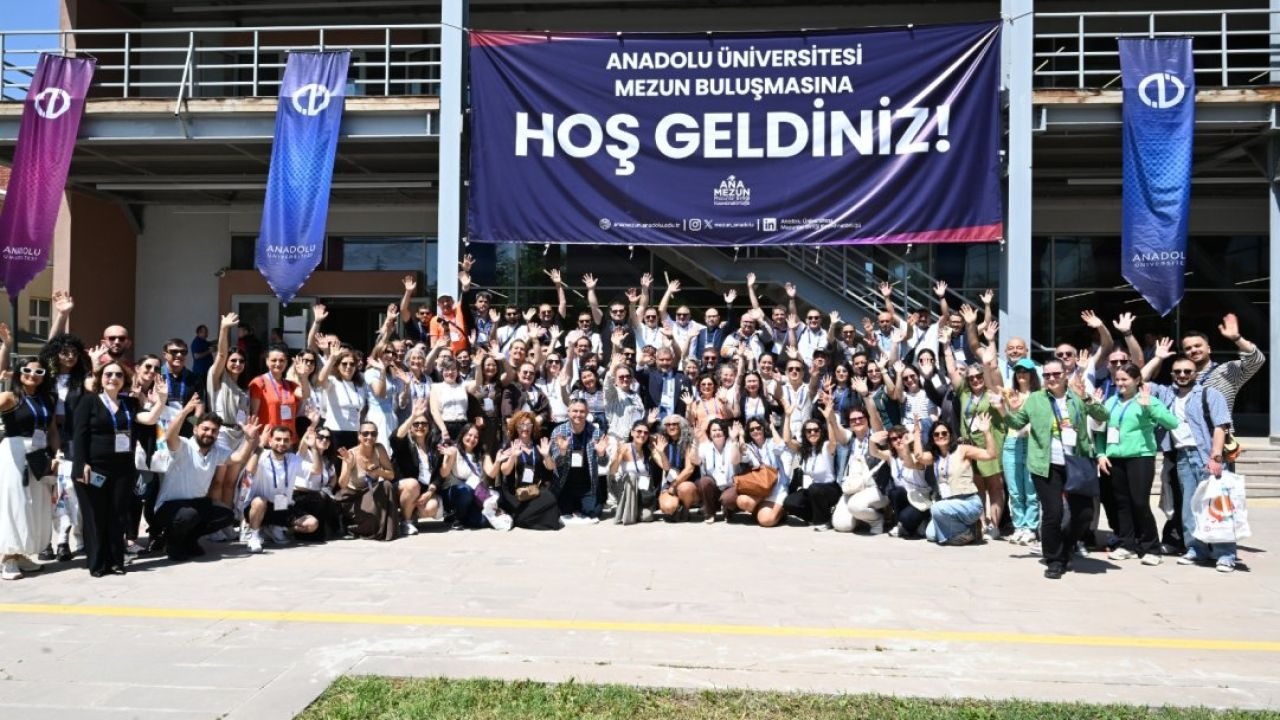 Anadolu Üniversitesinin mezunları kampüste buluştu