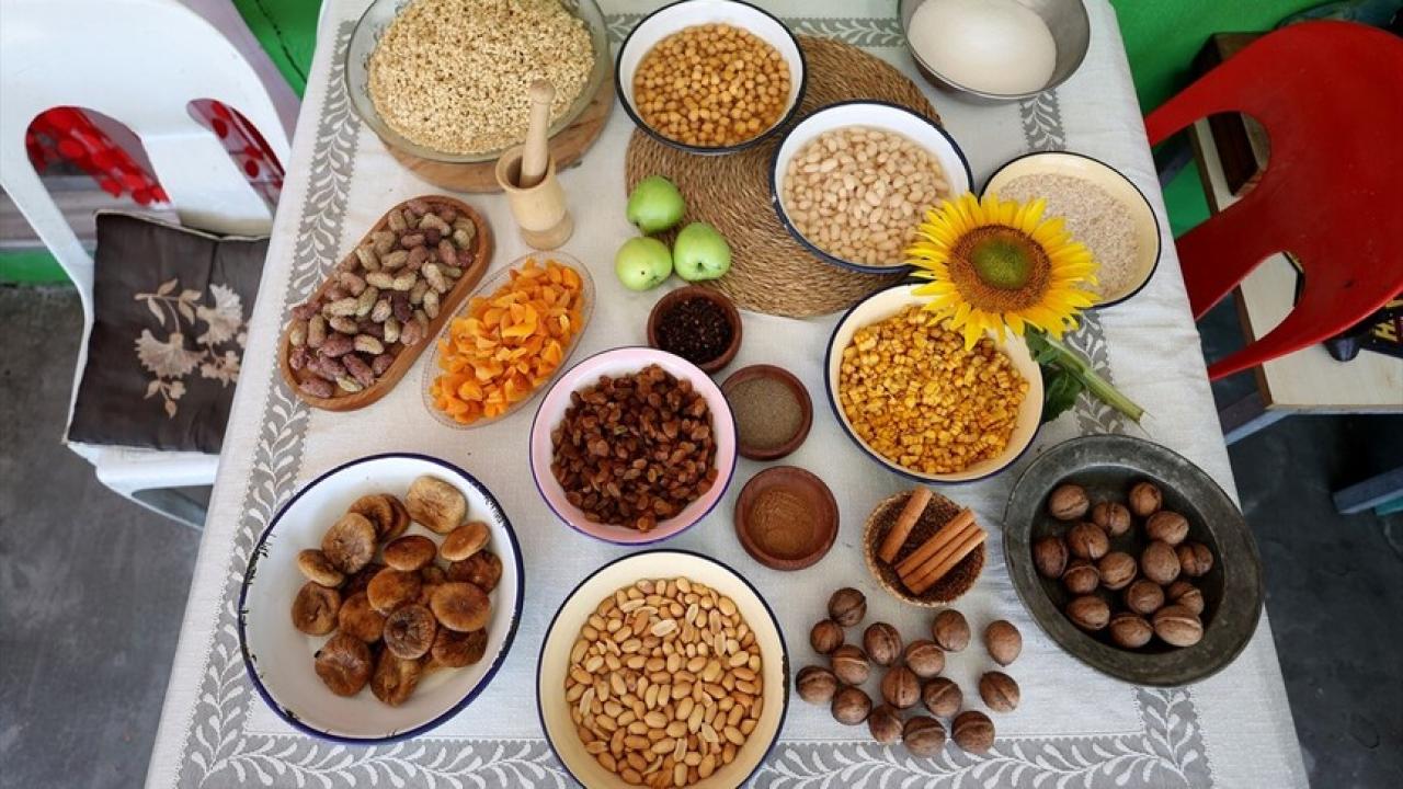 Asırlık Gelenek: Aşure Bereketi