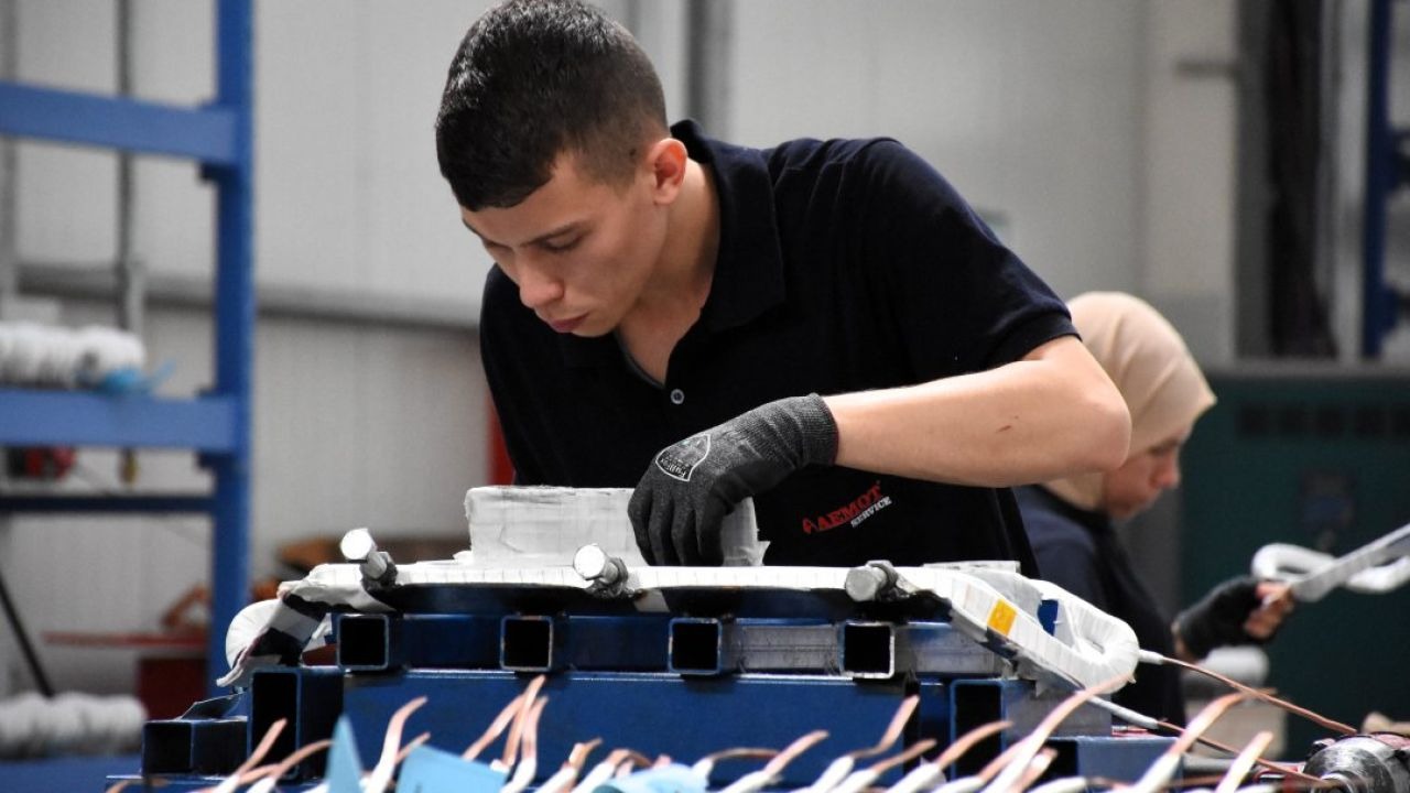 Çin'in rüzgar türbinlerinin kanat motorları Aksaray'da üretiliyor