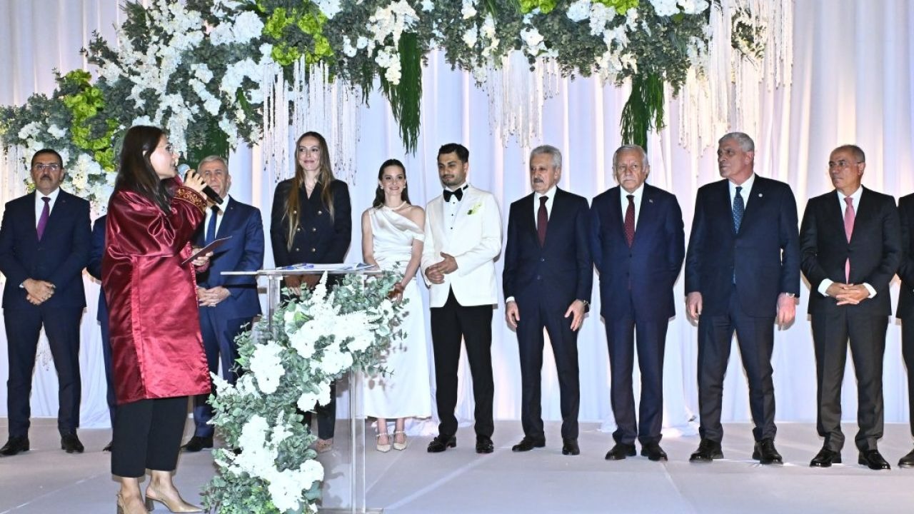 İYİ Parti Genel Başkanı Dervişoğlu nikah şahidi oldu