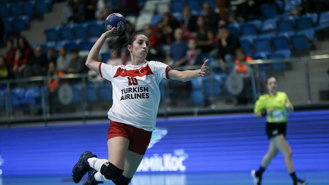 Karaman'a yüzlerce sporcu geliyor