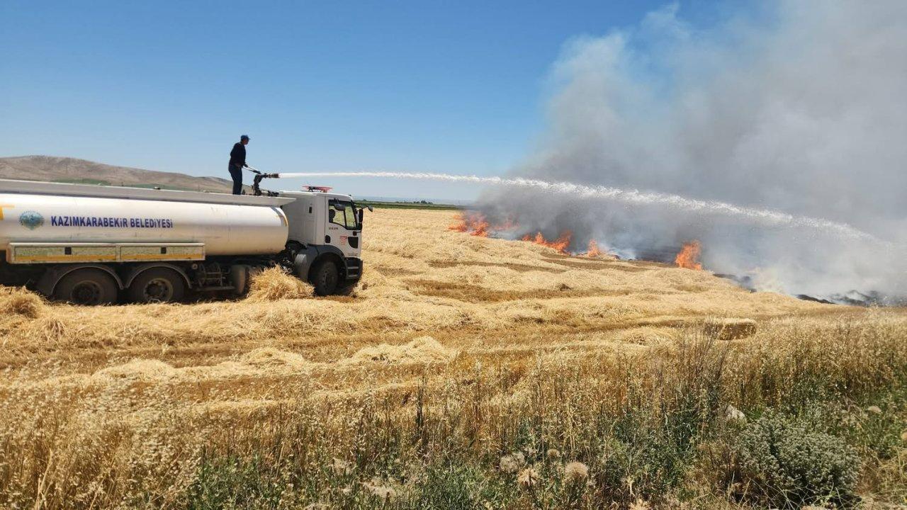 Kazımkarabekir’de anız yangını