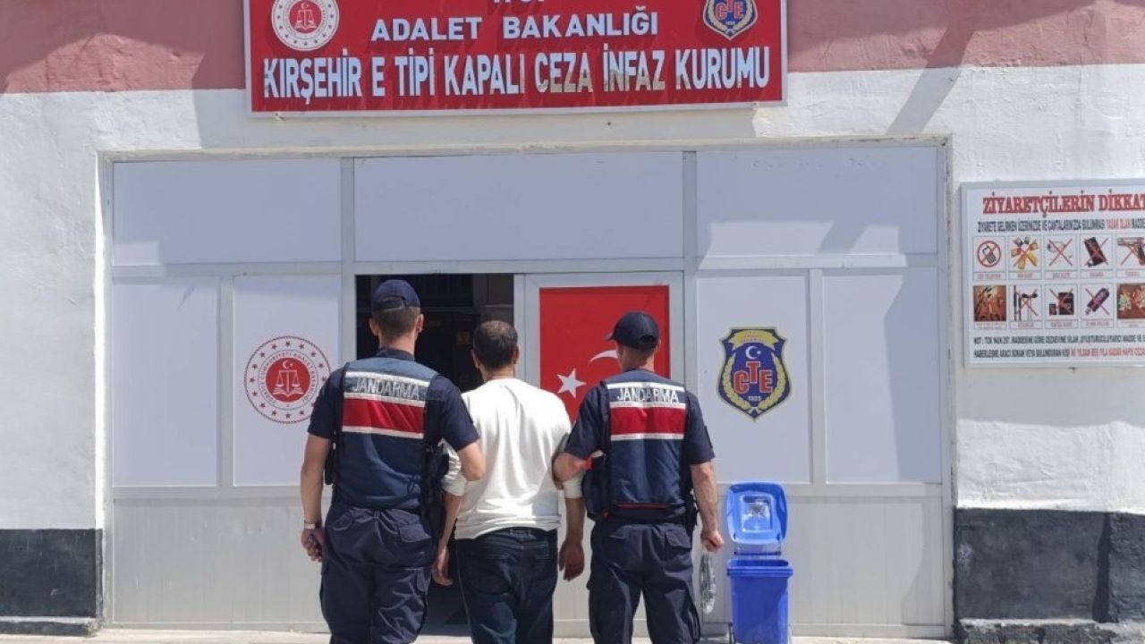 Kırşehir'de 2 firari hükümlü yakalandı