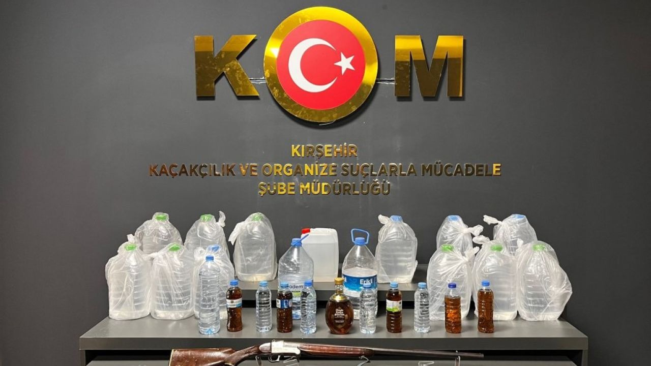 Kırşehir'de 65 litre etil alkol, sahte içki ve ruhsatsız av tüfeği ele geçirildi