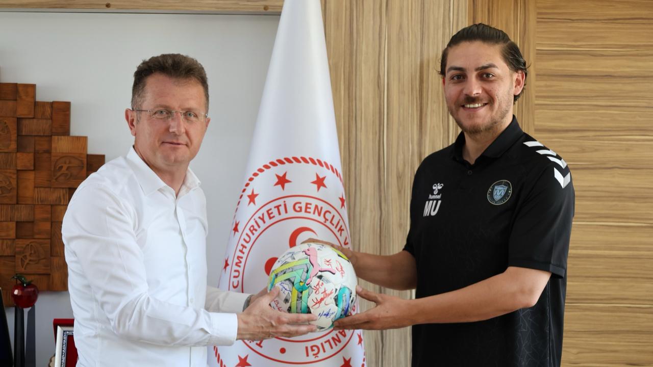 Muzaffer Uğur'da Karadeniz'e ziyaret
