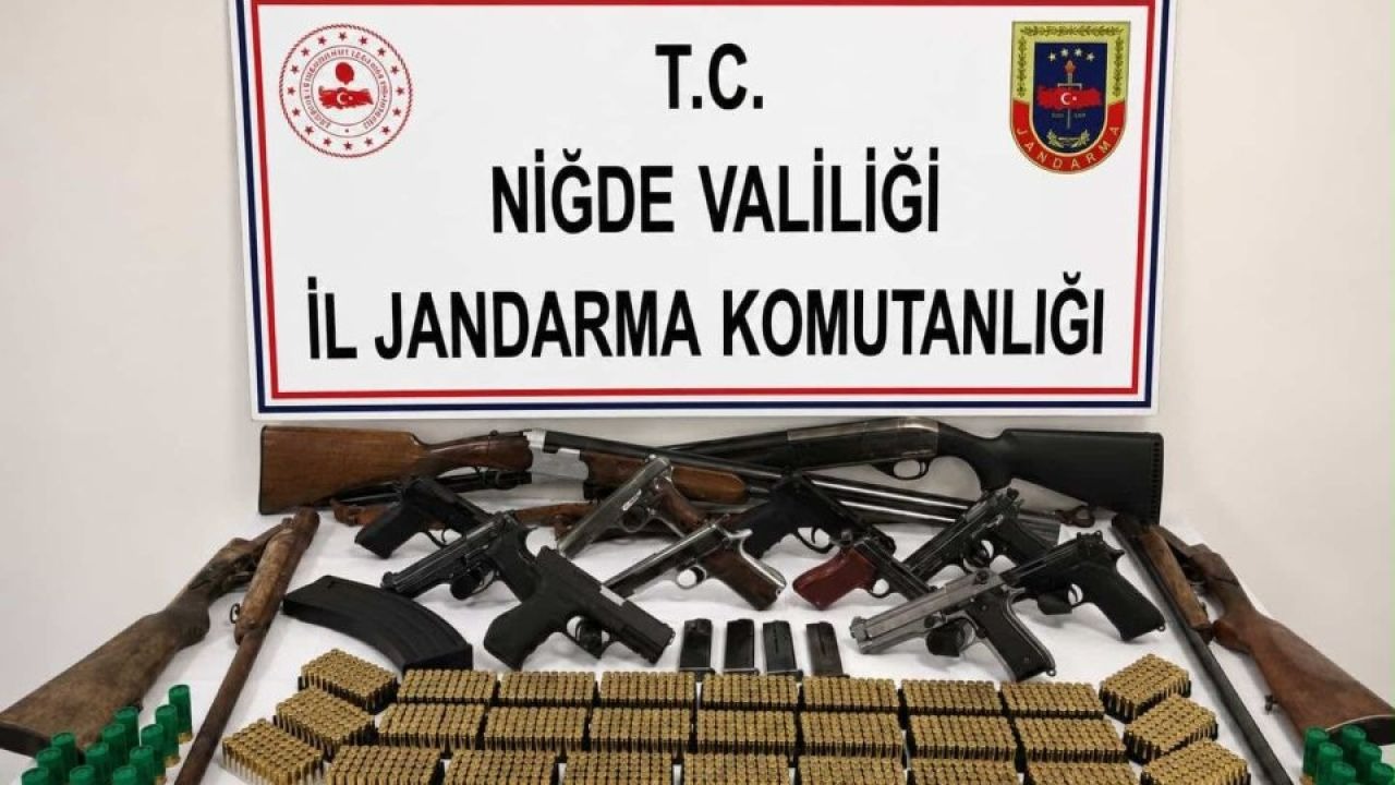 Niğde merkezli silah kaçakçılığı operasyonunda 14 zanlı yakalandı