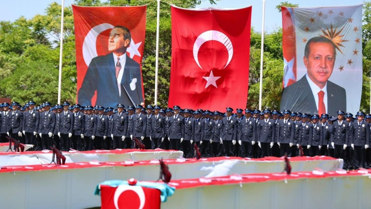 Niğde'de eğitimlerini tamamlayan 721 polis adayı törenle mezun oldu