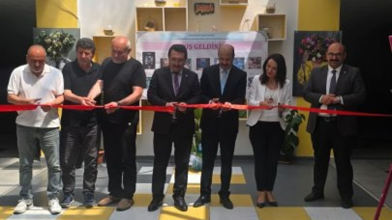 Sivas'ta genç yazarlar ilk imza günü heyecanını yaşıyor