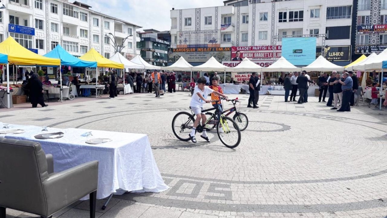 Sorgun ilçesinde yıl sonu sergisi açıldı
