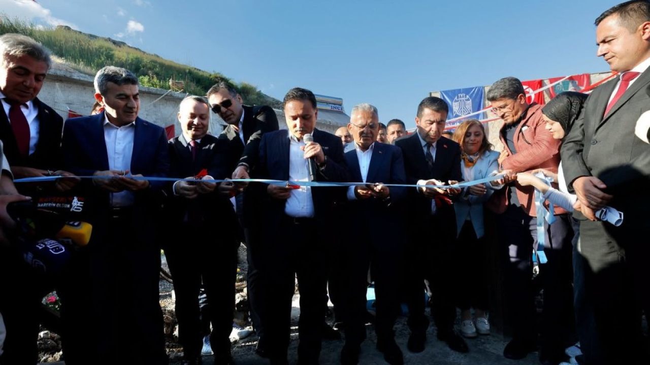 Vali Çiçek ve Başkan Büyükkılıç açılışa katıldı, incelemelerde bulundu