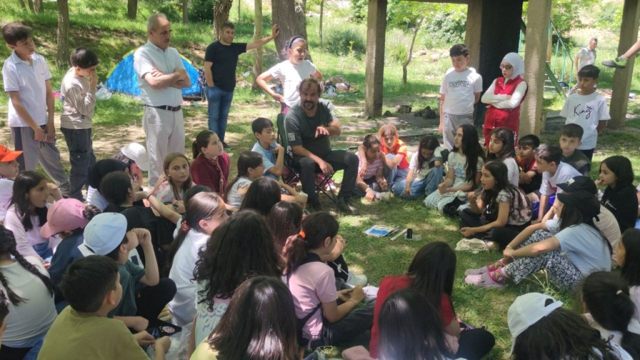Yahyalı'da öğrencilere doğal yaşam ve kuşlarla ilgili eğitim verildi