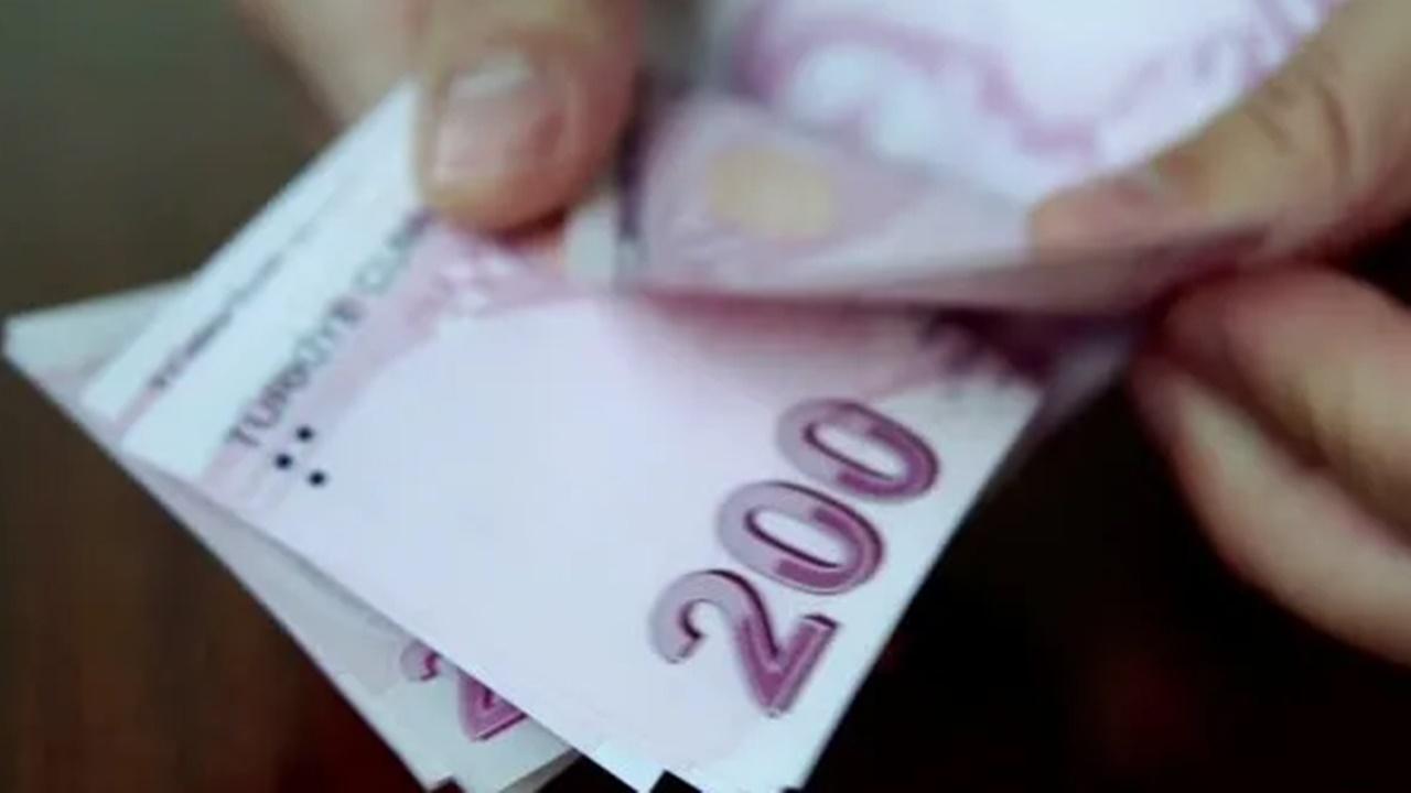Bankalar Yarışı Kızıştırdı: Emekliye 20, 25 ve 32 Bin TL Karşılıksız Para