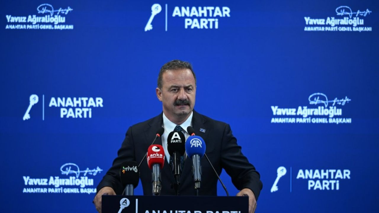 Başkan Ağıralioğlu basın toplantısı düzenledi