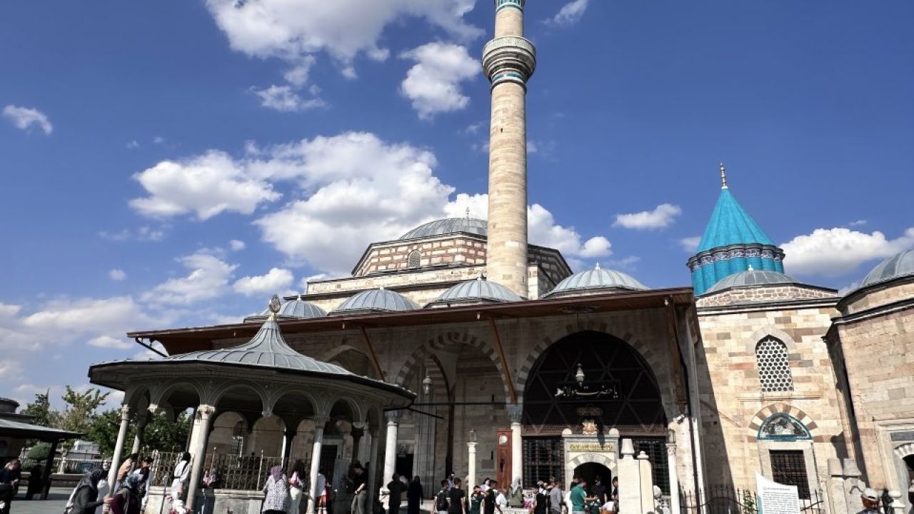 Mevlana Müzesi yılın ilk yarısında 1 milyon 442 bin 502 ziyaretçiyi ağırladı