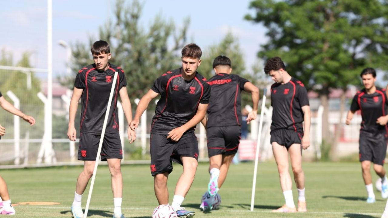 Sivasspor, yeni sezon hazırlıklarını sürdürdü