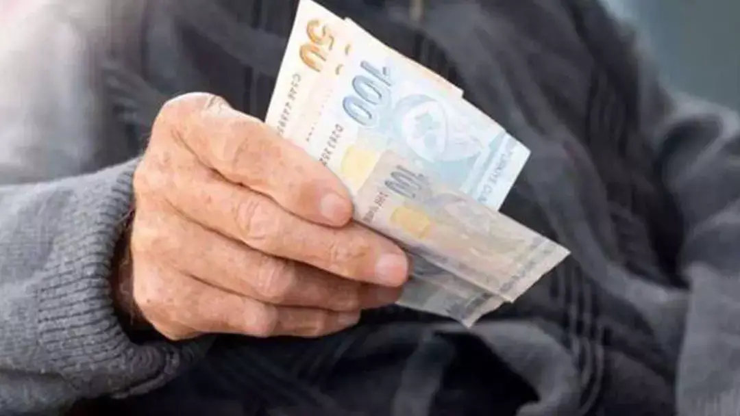 18 yaş üstü öğrencilere karşılıksız 7.848 TL veriliyor