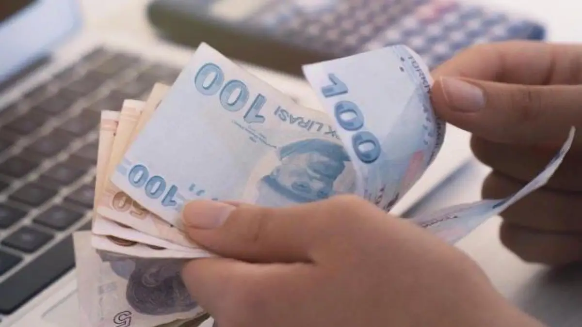 Üç banka peş peşe duyurdu: 100 bin TL faizsiz kredi