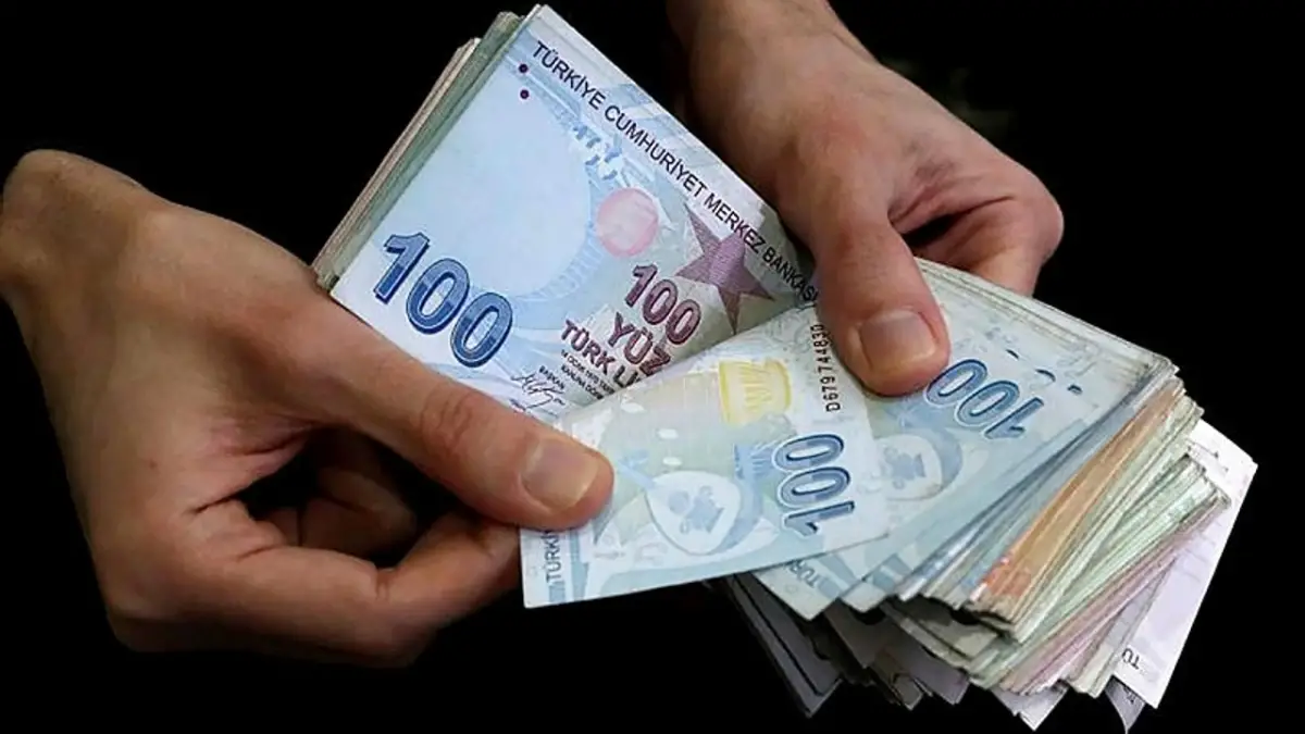 Üç banka peş peşe duyurdu: 100 bin TL faizsiz kredi