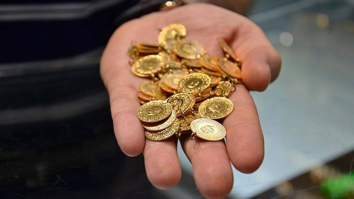 Rüzgar tersine döndü: JPMorgan altın hedefini sert tırpanladı